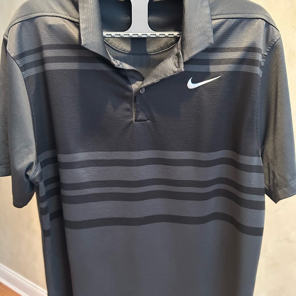 Nike driFIT Men's Gray Polo Shirt